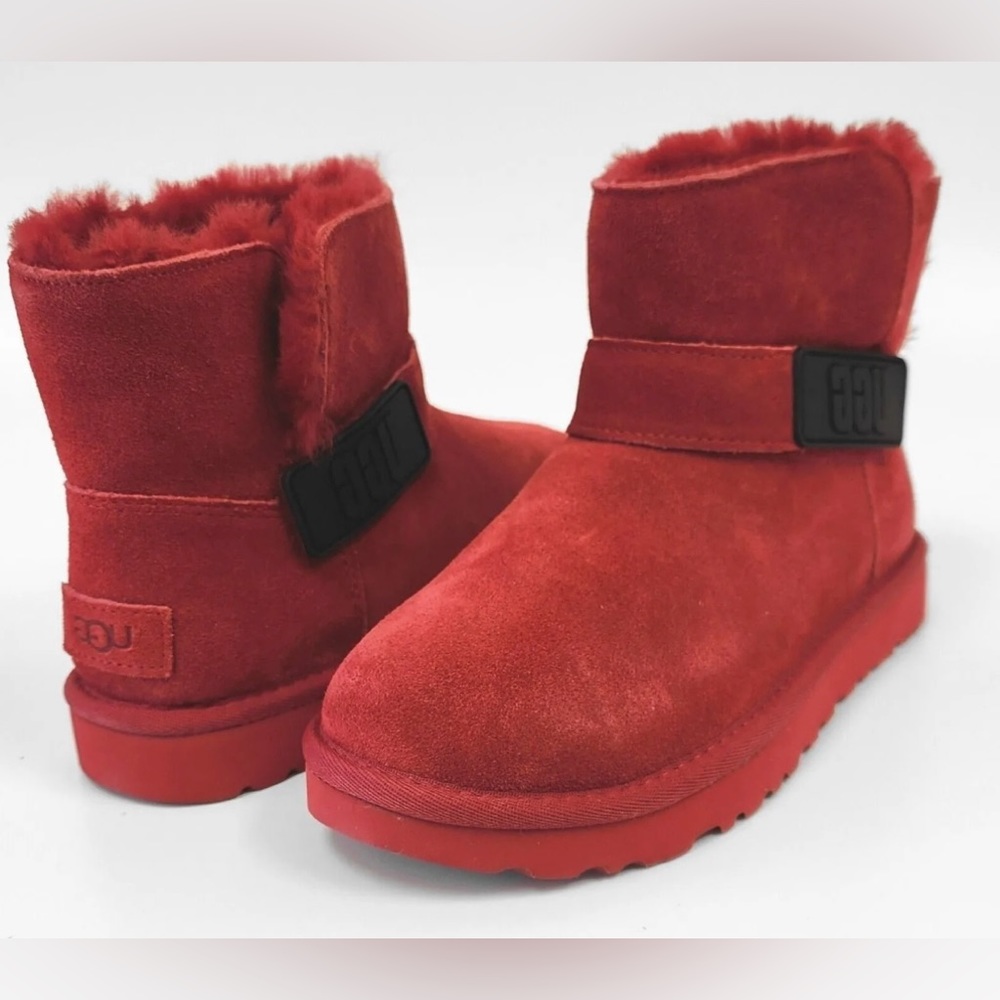 NWOB UGG Womens Bailey Graphic Logo Strap Suede Sheepskin Samba Red 8 #1026